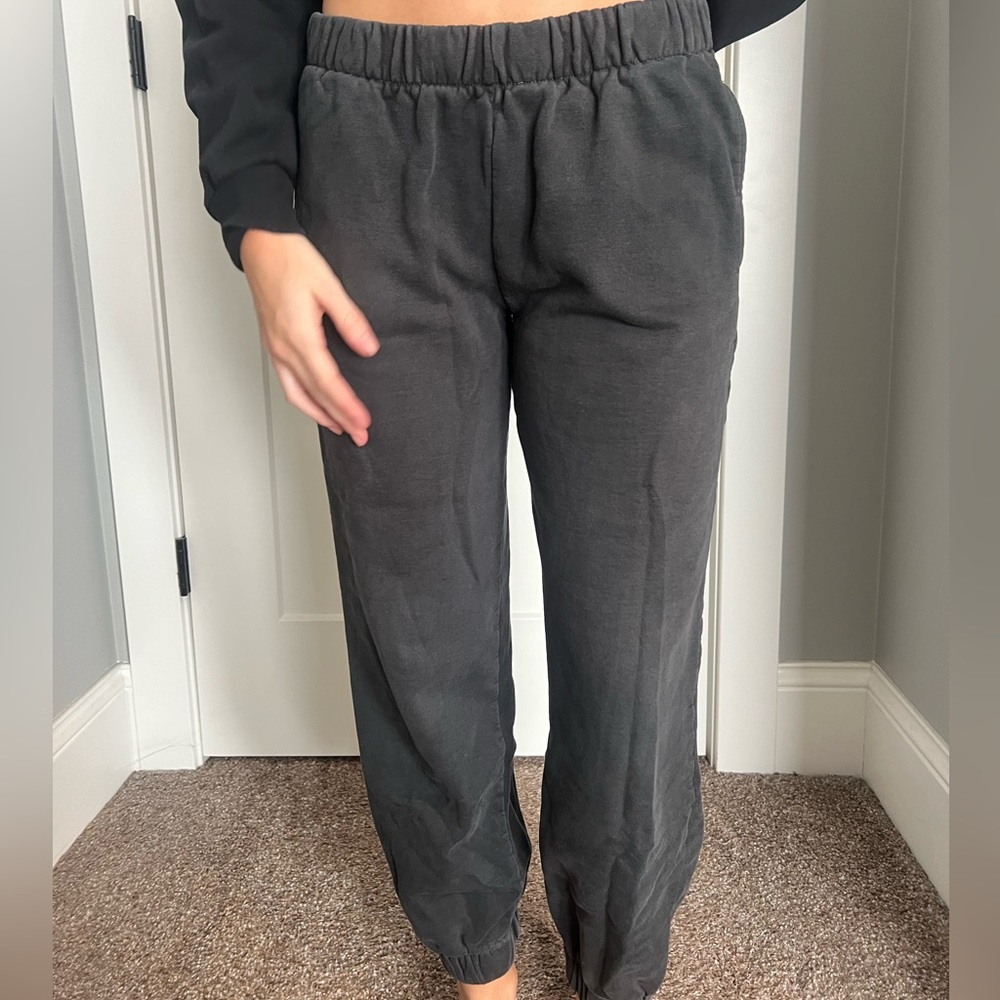 Brandy Melville Rosa Sweatpants